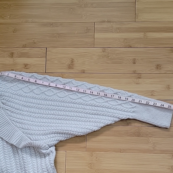 H&M Cable Knit Sweater XL - Picture 9 of 12